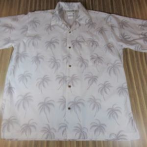 Makani Hawaiian Palm Tree Short Sleeve White Shirt